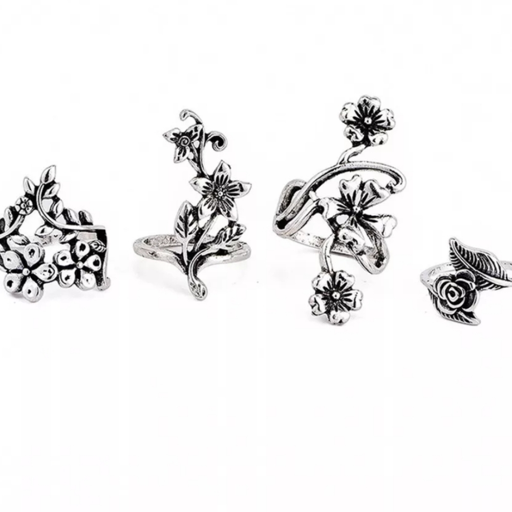 Relisted☆Olly☆ Flower Ring Set - Picture 4 of 6